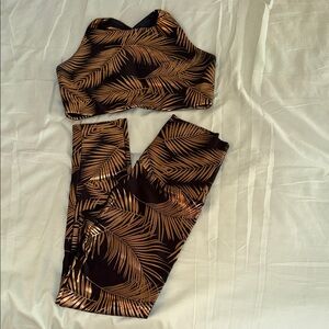 Emily Hsu Designs Black and Gold Leaf Print Leggings Set xs/med K20